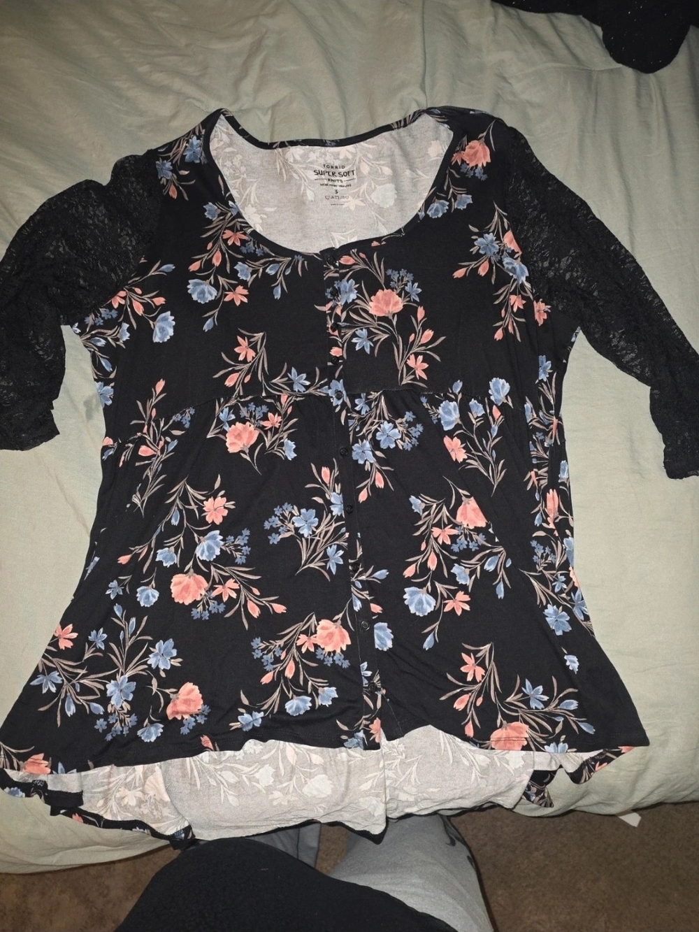 torrid Black Floral Scoop Neck Top with Lace Sleeves